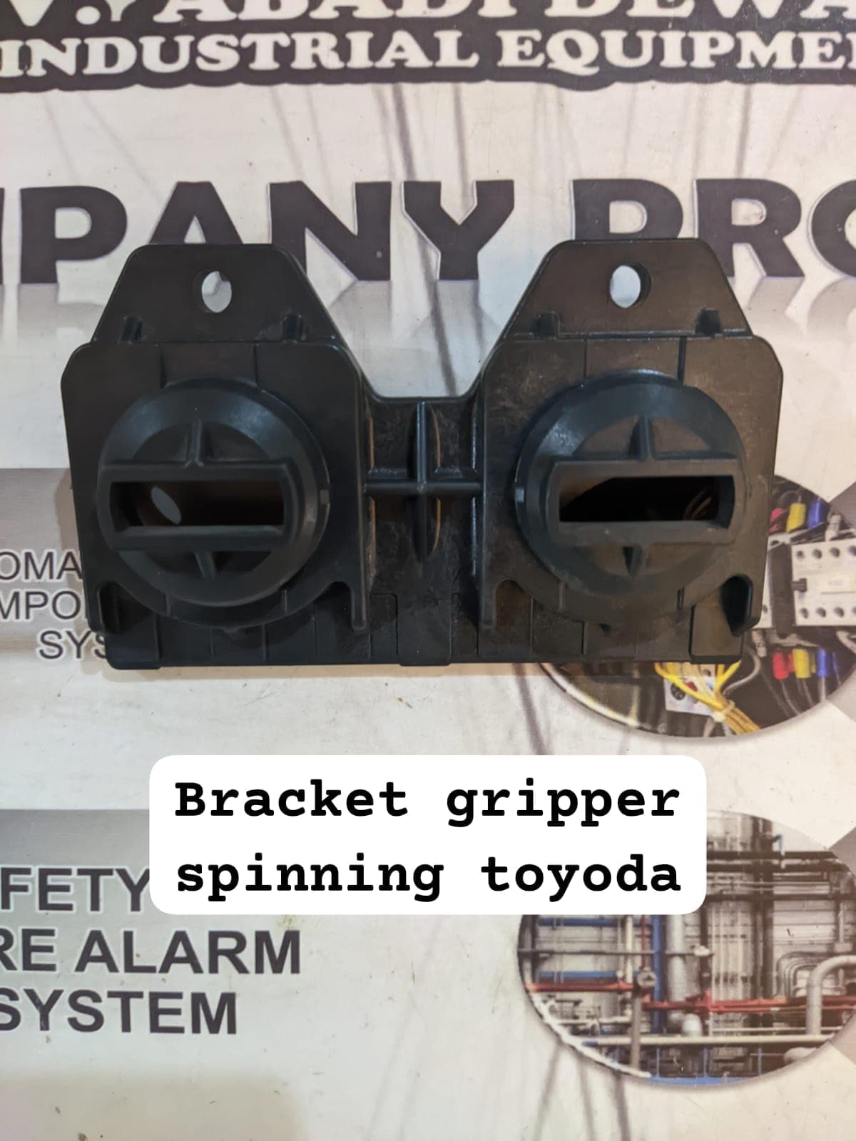 BRACKET GRIPER SPINNING TOYODA - Suku Cadang Textile TOYODA
