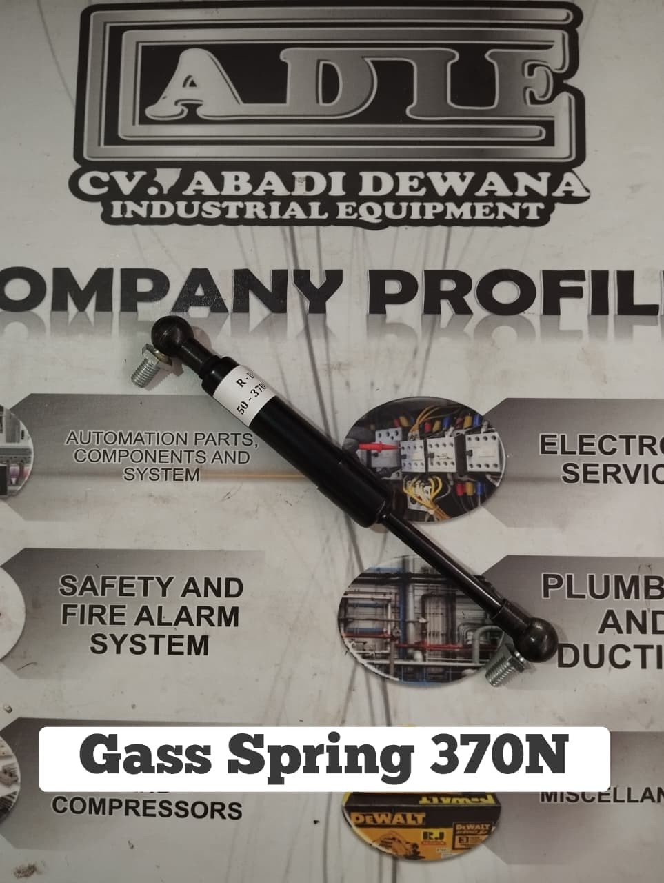 GAS SPRING 370N